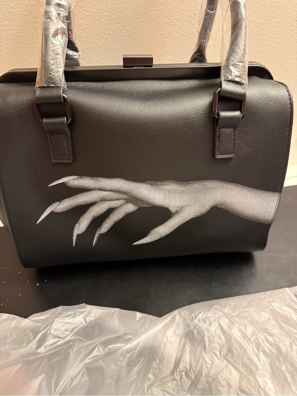 NWT Foxblood The Shadow Hunter Bag - Picture 2 of 9